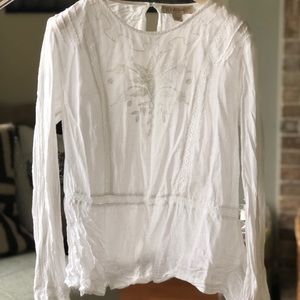 Pullover
Round neck